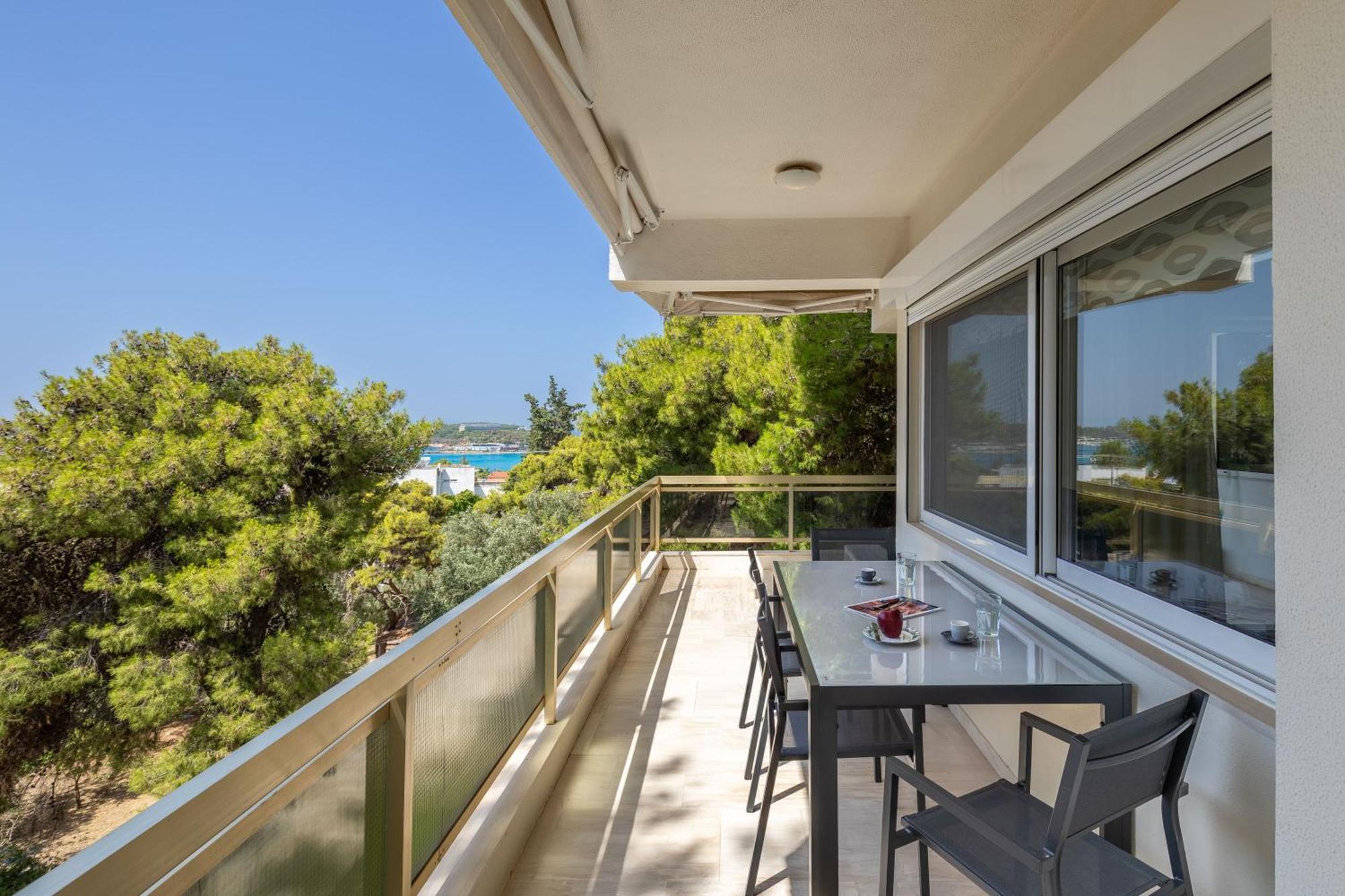 Relux Sea View 2 Bedroom Apartment By Blupine Athens Exterior photo